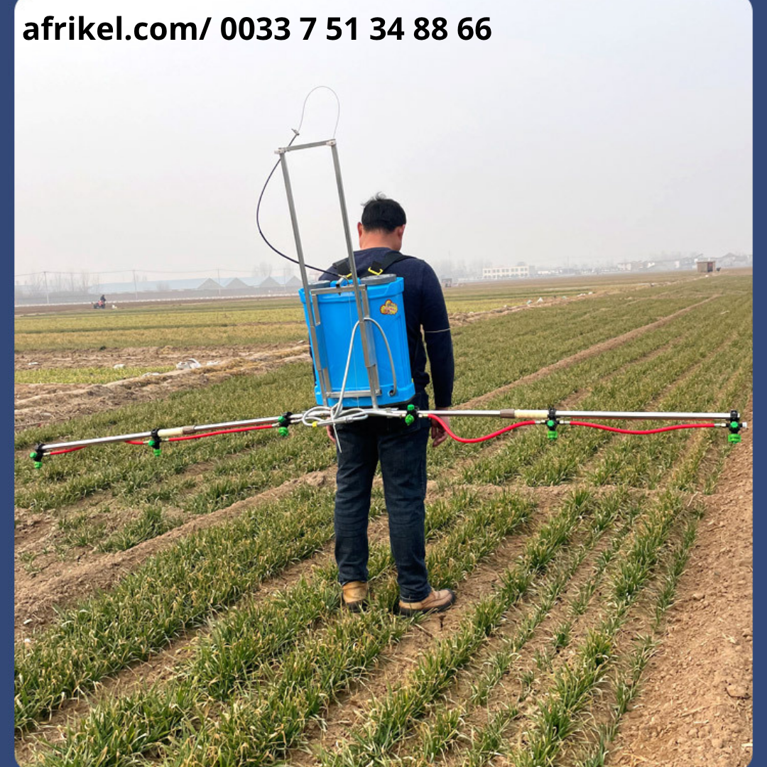 PULVERISATEUR OU ARROSSEUR AUTOMATIQUE DE TERRES AGRICOLES